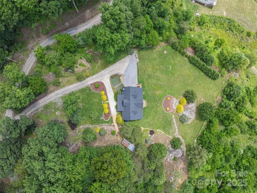 80 Feather Lane, Waynesville, NC 28786.  MLS# CAR4268349, YatesRealty ID 24826. 