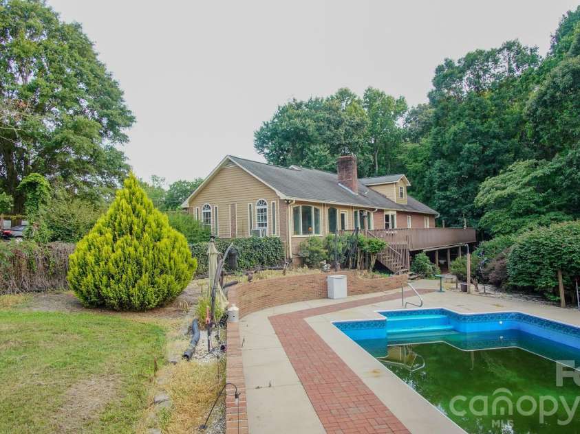 204 Old Stagecoach Road, Lawndale, NC 28090.  MLS# CAR4384627, YatesRealty ID 24830. 