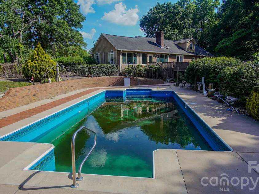 204 Old Stagecoach Road, Lawndale, NC 28090.  MLS# CAR4384627, YatesRealty ID 24830. Saltwater Pool