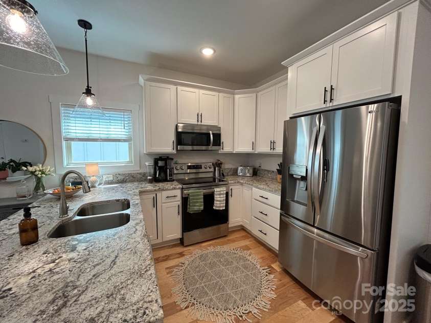 24 Wheeler Road, Weaverville, NC 28787.  MLS# CAR4252449, YatesRealty ID 24830. Kitchen