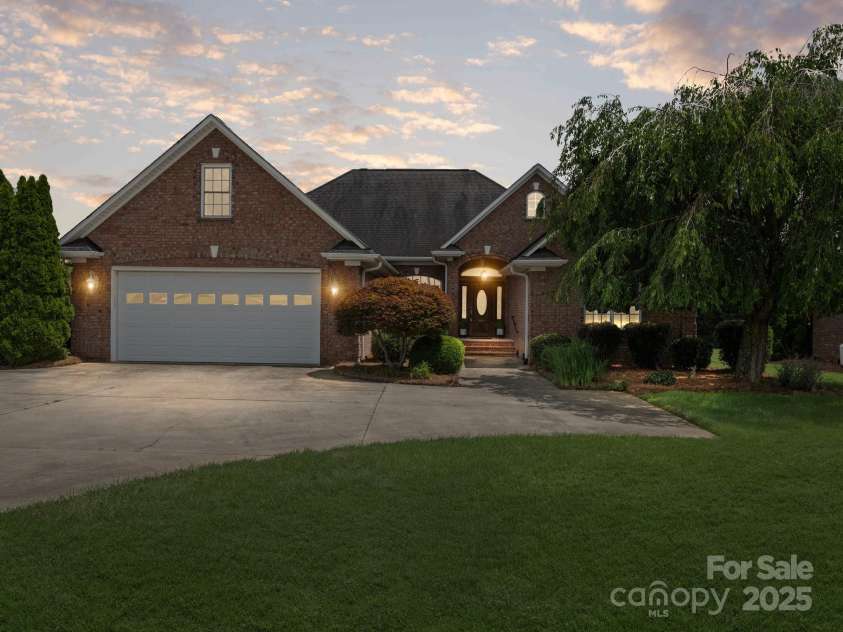 2872 Wheat Field Court, Lincolnton, NC 28092.  MLS# CAR4271500, YatesRealty ID 24831. 