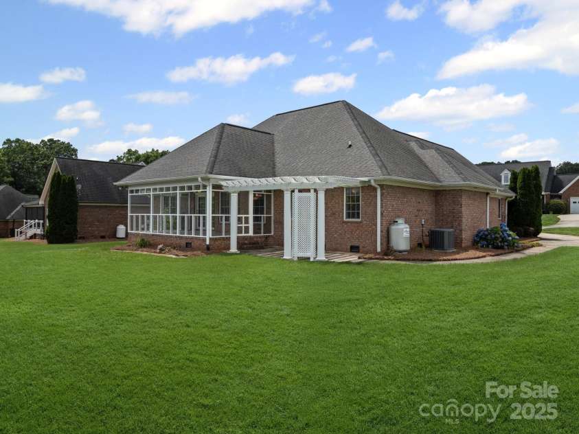 2872 Wheat Field Court, Lincolnton, NC 28092.  MLS# CAR4271500, YatesRealty ID 24831. BACK
