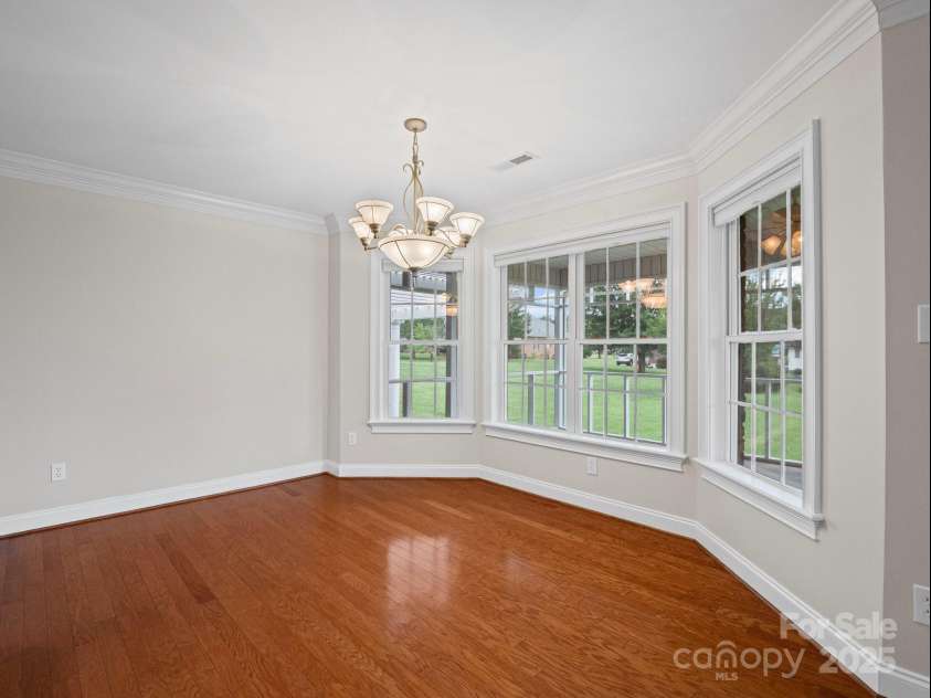 2872 Wheat Field Court, Lincolnton, NC 28092.  MLS# CAR4271500, YatesRealty ID 24831. BREAKFAST NOOK