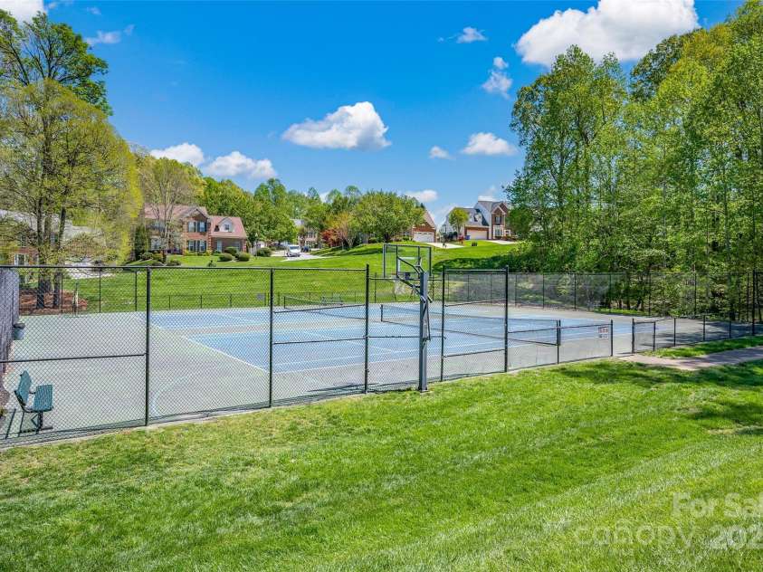 167 Foxtail Drive, Mooresville, NC 28117.  MLS# CAR4267195, YatesRealty ID 24832. 