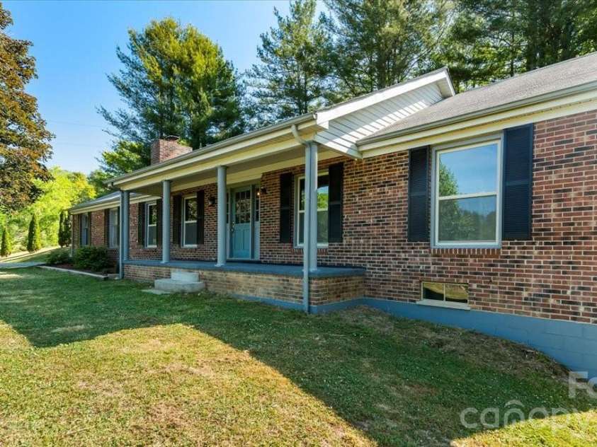 14 Jack Sullins Road, Spruce Pine, NC 28777.  MLS# CAR4380242, YatesRealty ID 24833. 