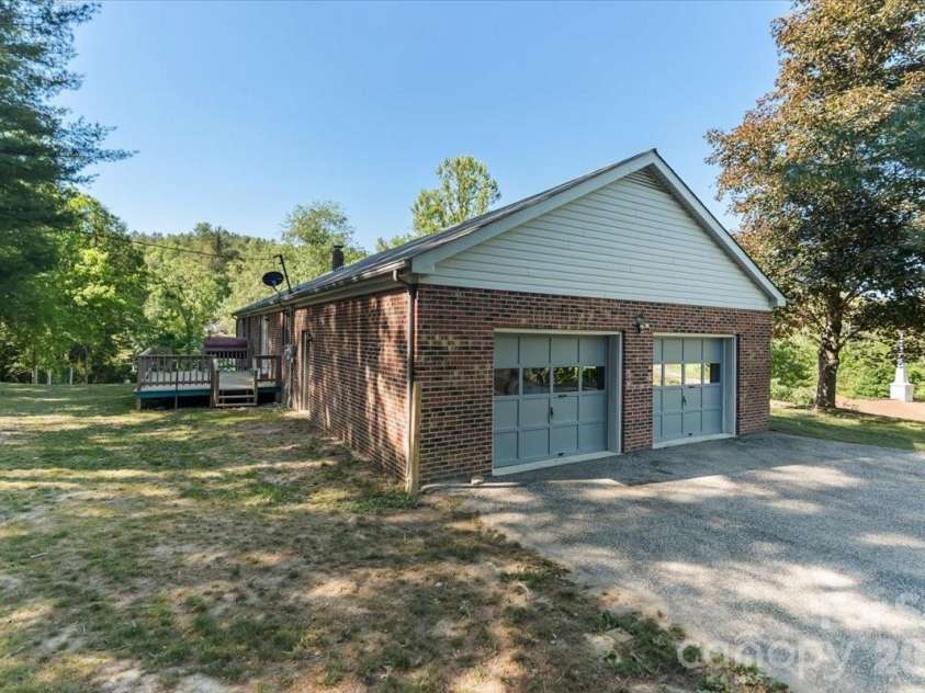 14 Jack Sullins Road, Spruce Pine, NC 28777.  MLS# CAR4380242, YatesRealty ID 24833. 