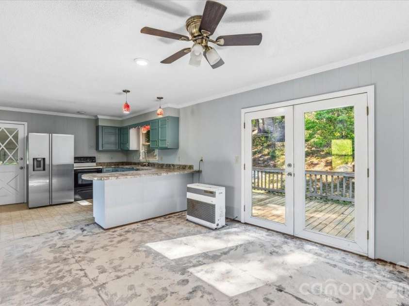 14 Jack Sullins Road, Spruce Pine, NC 28777.  MLS# CAR4380242, YatesRealty ID 24833. 