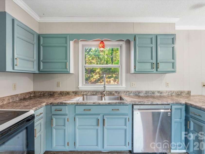14 Jack Sullins Road, Spruce Pine, NC 28777.  MLS# CAR4380242, YatesRealty ID 24833. 