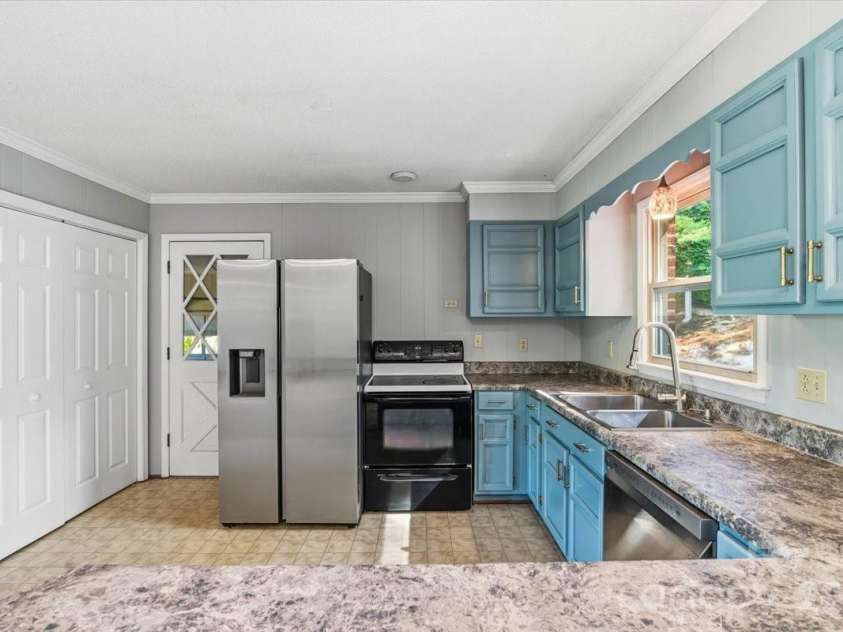 14 Jack Sullins Road, Spruce Pine, NC 28777.  MLS# CAR4380242, YatesRealty ID 24833. 