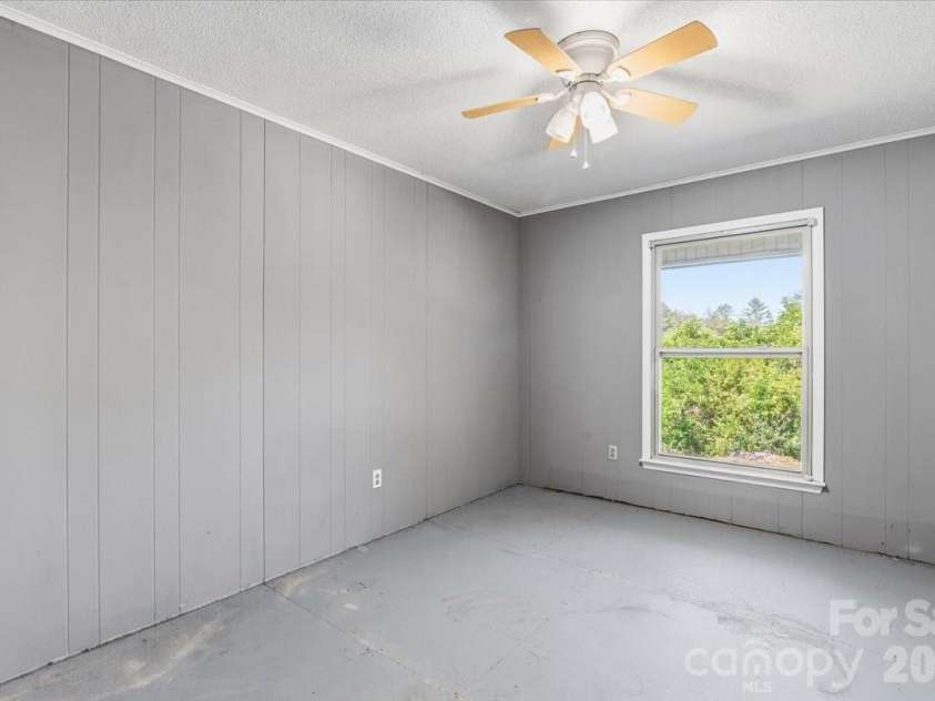 14 Jack Sullins Road, Spruce Pine, NC 28777.  MLS# CAR4380242, YatesRealty ID 24833. 