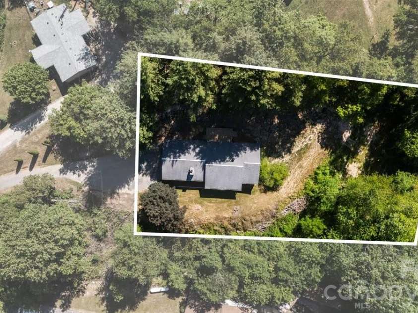 14 Jack Sullins Road, Spruce Pine, NC 28777.  MLS# CAR4380242, YatesRealty ID 24833. 