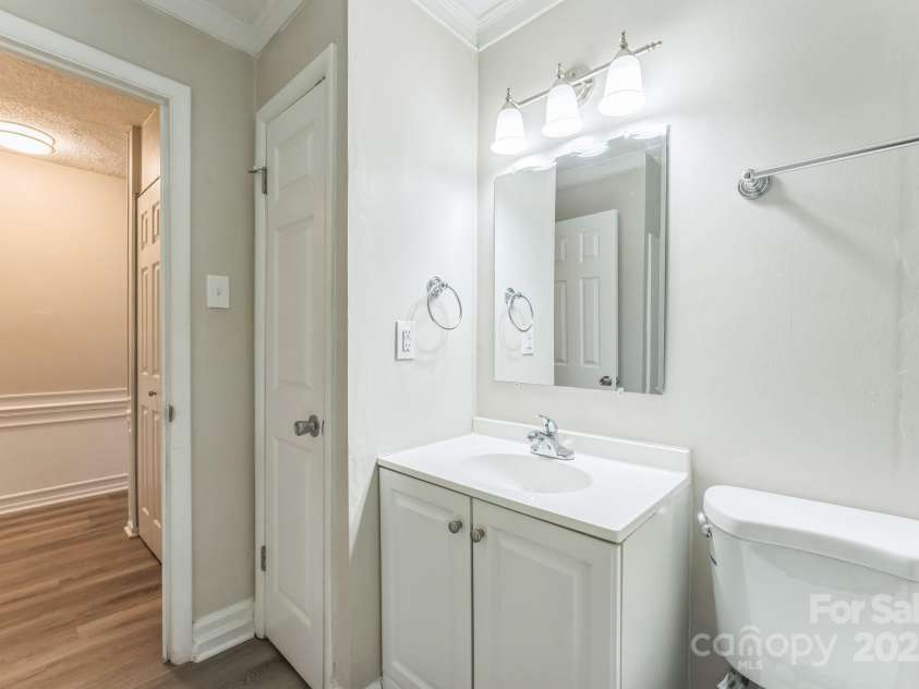 711 September Lane, Charlotte, NC 28208.  MLS# CAR4264745, YatesRealty ID 24833. 