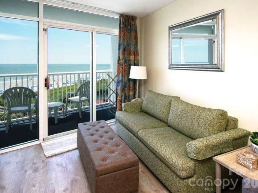 161 Seawatch Drive, Myrtle Beach, SC 29572.  MLS# CAR4385626, YatesRealty ID 24834. 