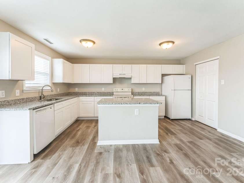 673 Shellbark Drive, Concord, NC 28025.  MLS# CAR4264704, YatesRealty ID 24835. 