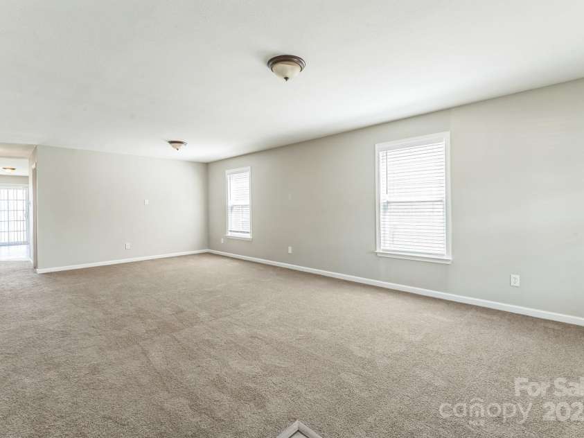 673 Shellbark Drive, Concord, NC 28025.  MLS# CAR4264704, YatesRealty ID 24835. 