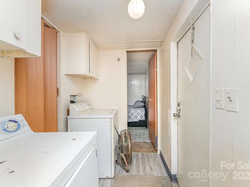 5239 Lineberger Road, Stanley, NC 28164.  MLS# CAR4268968, YatesRealty ID 24836. 