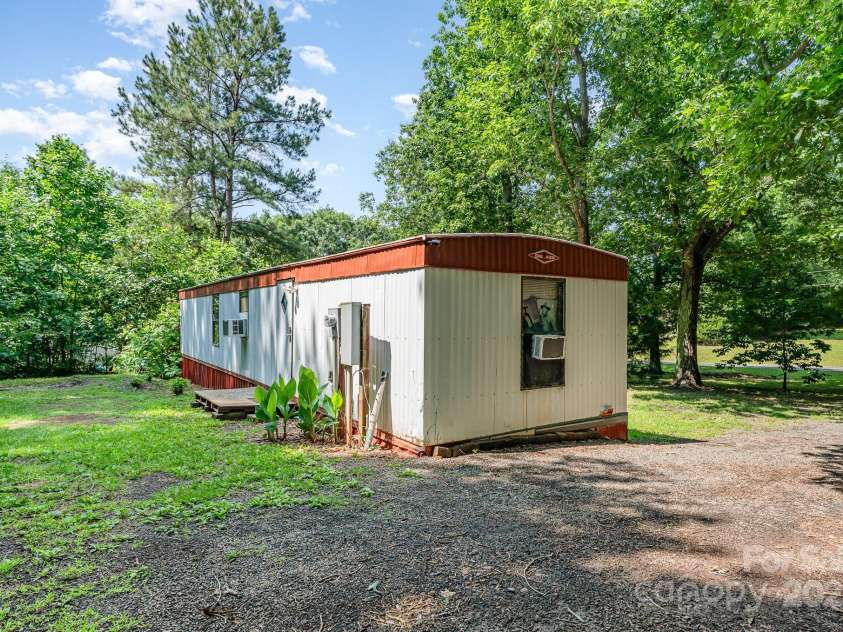 5239 Lineberger Road, Stanley, NC 28164.  MLS# CAR4268968, YatesRealty ID 24836. 