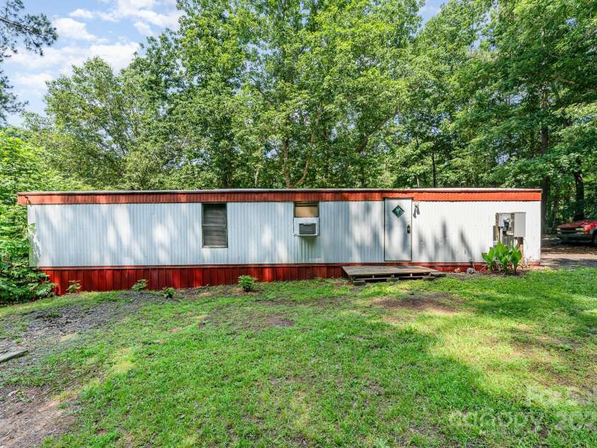 5239 Lineberger Road, Stanley, NC 28164.  MLS# CAR4268968, YatesRealty ID 24836. 