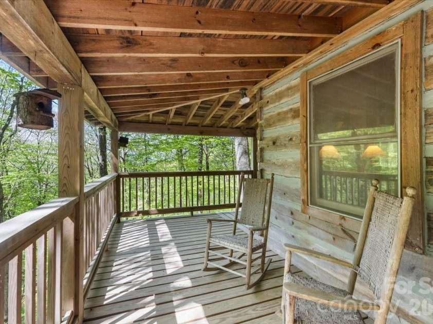 524 McDaris Loop Drive, Mars Hill, NC 28754.  MLS# CAR4380210, YatesRealty ID 24837. 