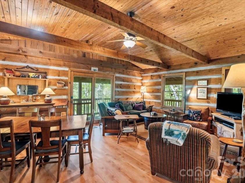 524 McDaris Loop Drive, Mars Hill, NC 28754.  MLS# CAR4380210, YatesRealty ID 24837. 