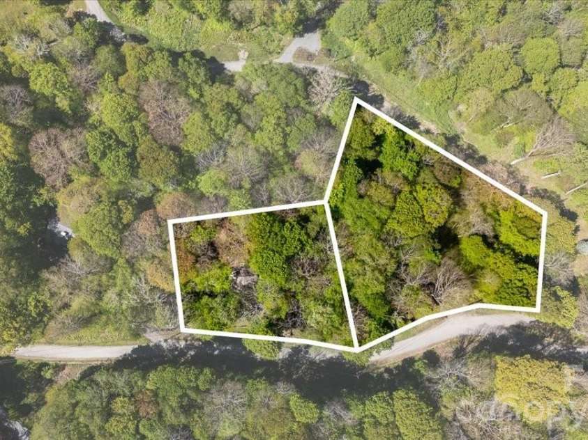 524 McDaris Loop Drive, Mars Hill, NC 28754.  MLS# CAR4380210, YatesRealty ID 24837. 