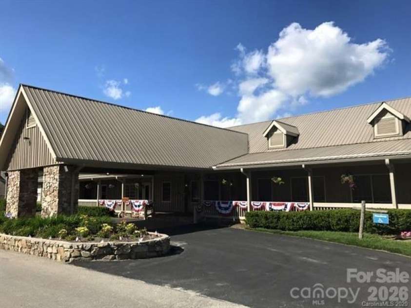 524 McDaris Loop Drive, Mars Hill, NC 28754.  MLS# CAR4380210, YatesRealty ID 24837. 