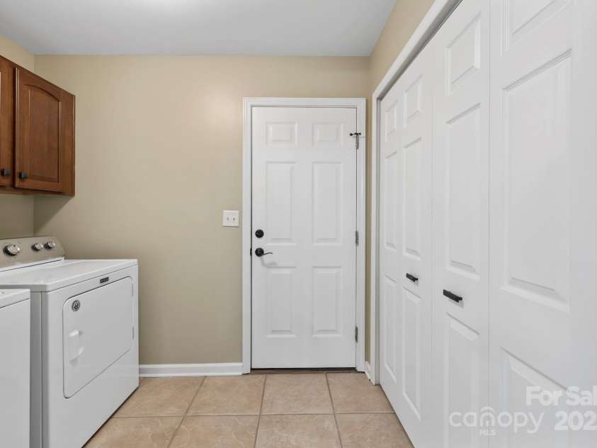 241 Fairway View Drive, Etowah, NC 28729.  MLS# CAR4304614, YatesRealty ID 2484. Mud Room entrance from garage