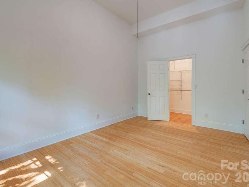 60 Sunrise Drive, Asheville, NC 28806.  MLS# CAR4300422, YatesRealty ID 2484. 