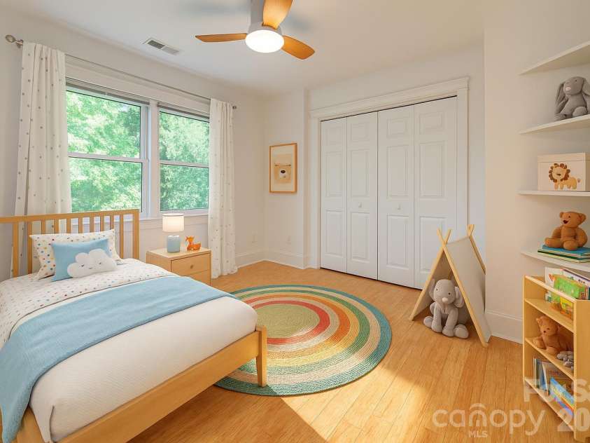 60 Sunrise Drive, Asheville, NC 28806.  MLS# CAR4300422, YatesRealty ID 2484. Virtually Staged