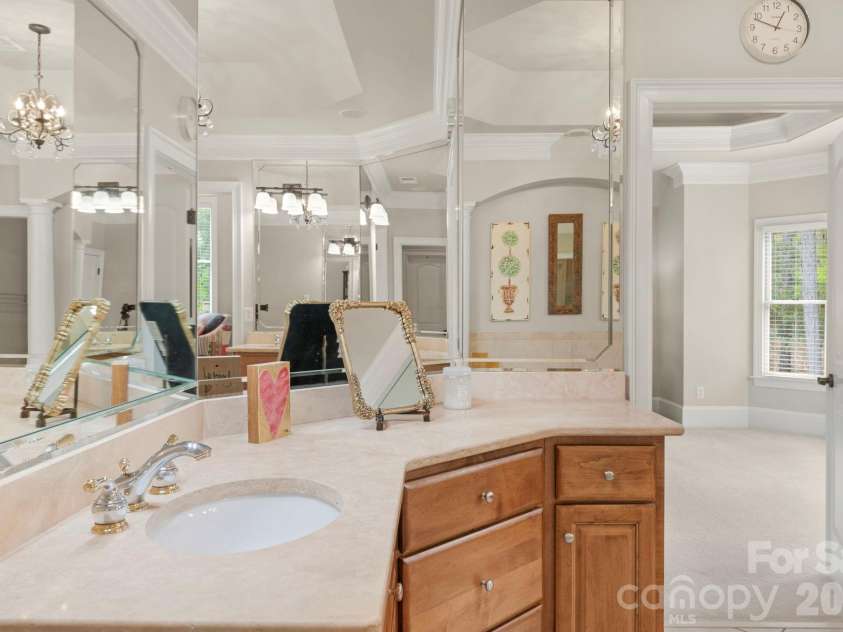 4017 Beechwood Spring Lane, Belmont, NC 28012.  MLS# CAR4364266, YatesRealty ID 24840. 