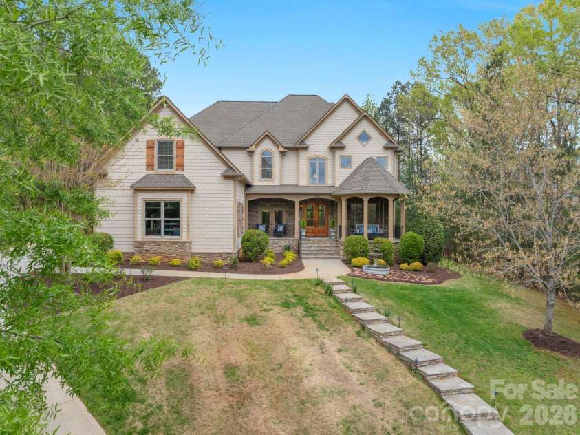 4017 Beechwood Spring Lane, Belmont, NC 28012.  MLS# CAR4364266, YatesRealty ID 24840. 