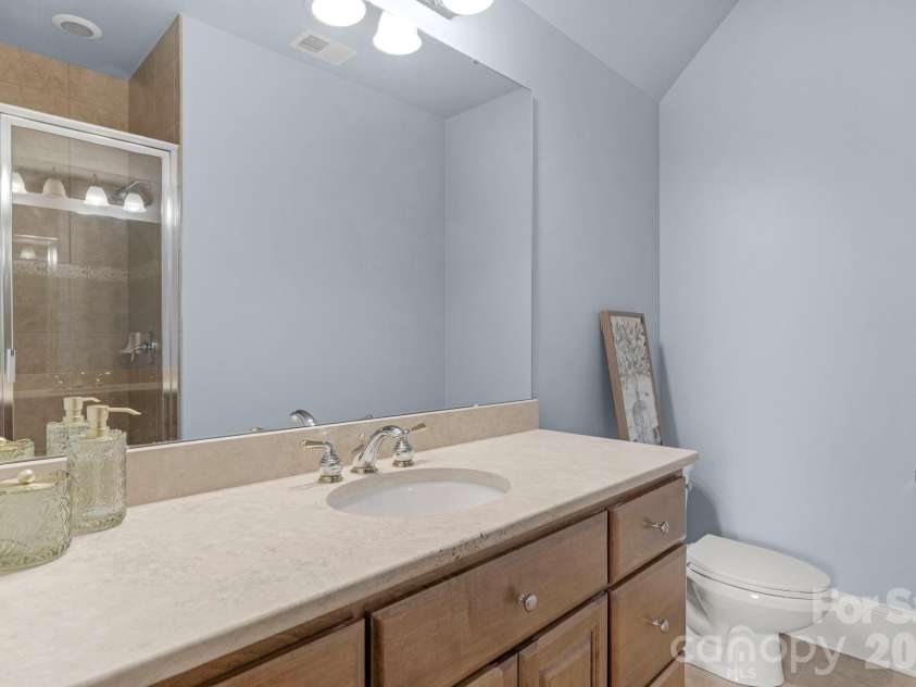 4017 Beechwood Spring Lane, Belmont, NC 28012.  MLS# CAR4364266, YatesRealty ID 24840. THIRD BEDROOM BATH