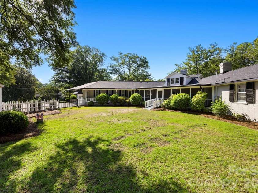 1314 Park Lane, Gastonia, NC 28052.  MLS# CAR4379473, YatesRealty ID 24841. 