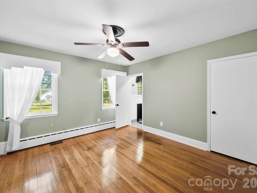 1314 Park Lane, Gastonia, NC 28052.  MLS# CAR4379473, YatesRealty ID 24841. 