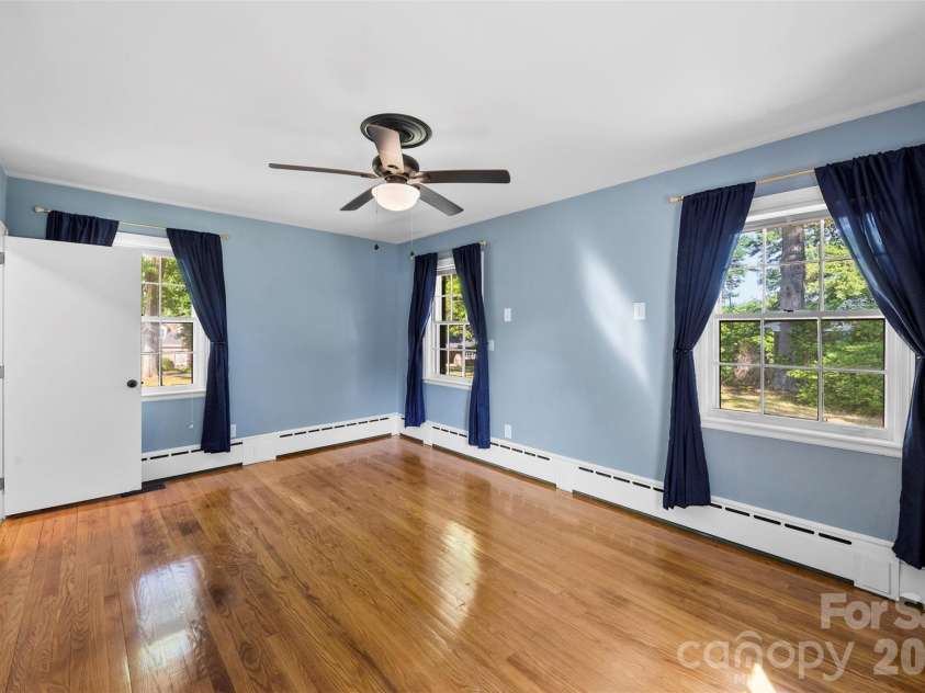 1314 Park Lane, Gastonia, NC 28052.  MLS# CAR4379473, YatesRealty ID 24841. 