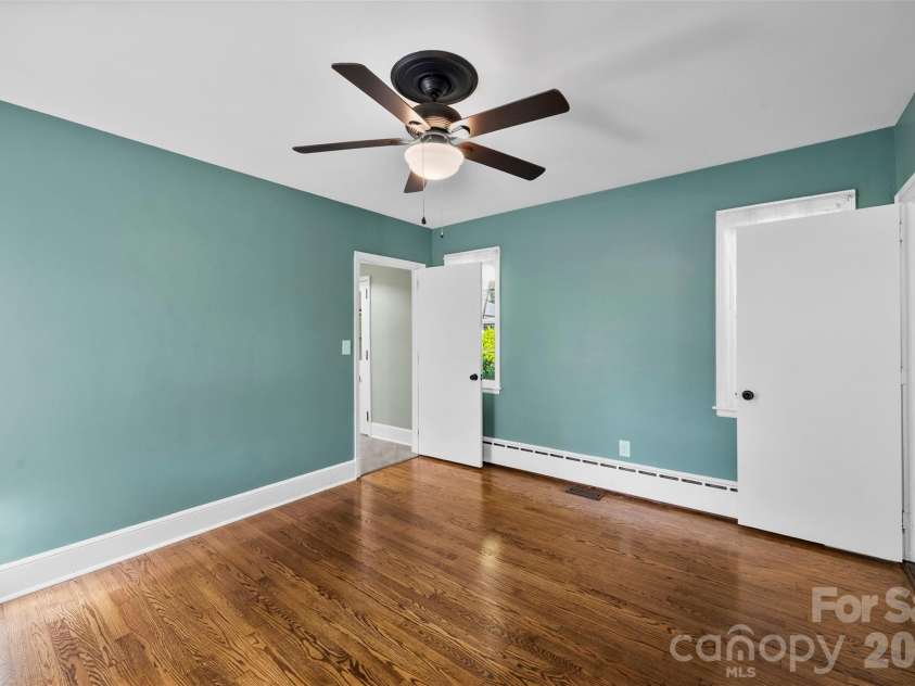 1314 Park Lane, Gastonia, NC 28052.  MLS# CAR4379473, YatesRealty ID 24841. 