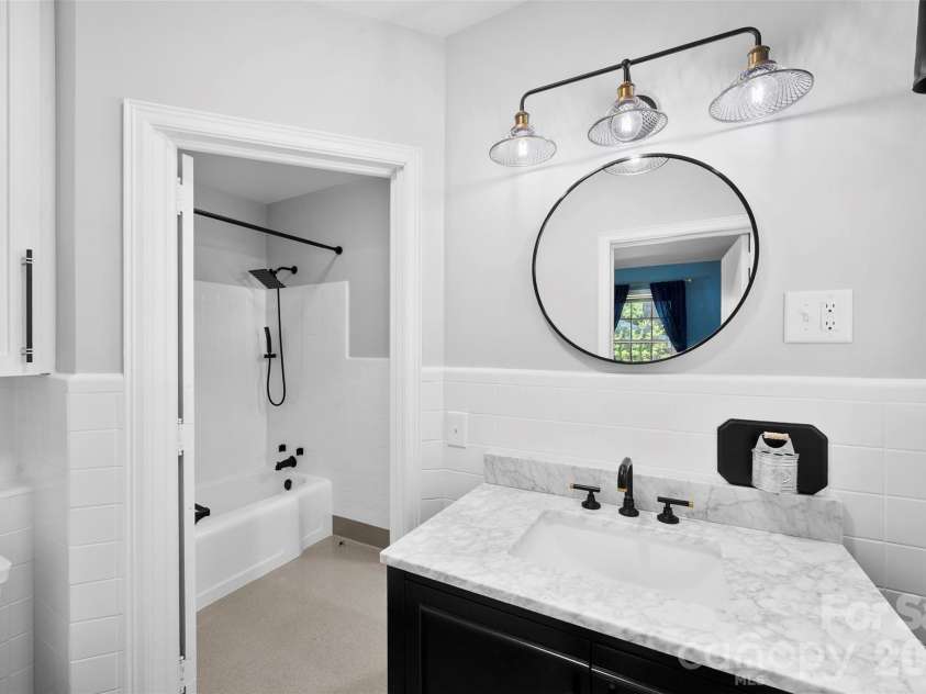 1314 Park Lane, Gastonia, NC 28052.  MLS# CAR4379473, YatesRealty ID 24841. 
