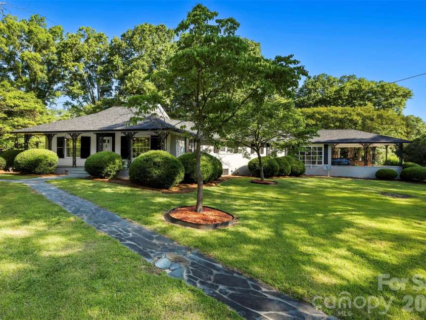 1314 Park Lane, Gastonia, NC 28052.  MLS# CAR4379473, YatesRealty ID 24841. 