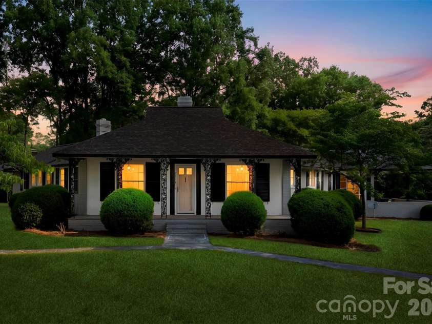 1314 Park Lane, Gastonia, NC 28052.  MLS# CAR4379473, YatesRealty ID 24841. 