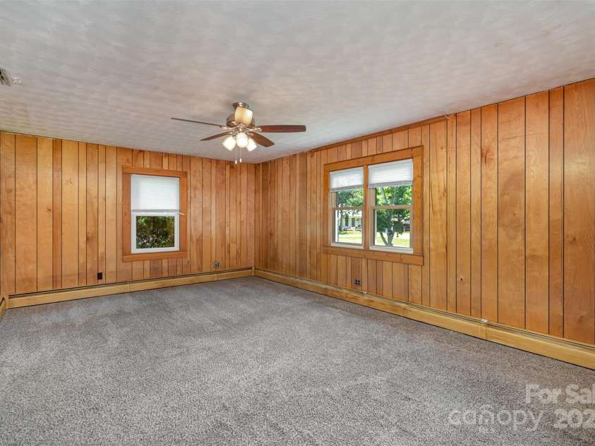 300 Caldwell Street, Kannapolis, NC 28083.  MLS# CAR4261205, YatesRealty ID 24842. 