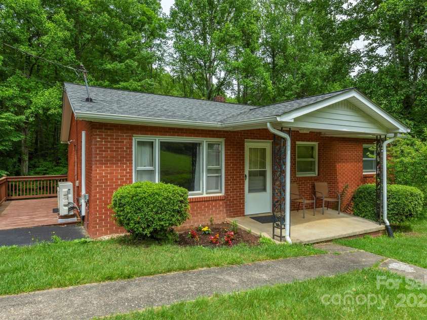 1788 Blue Rock Road, Burnsville, NC 28714.  MLS# CAR4263803, YatesRealty ID 24843. 