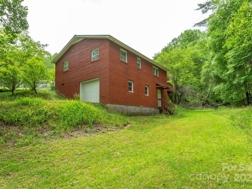 1788 Blue Rock Road, Burnsville, NC 28714.  MLS# CAR4263803, YatesRealty ID 24843. 