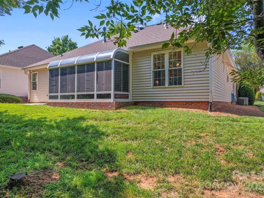 210 Oak Village Parkway, Mooresville, NC 28117.  MLS# CAR4273395, YatesRealty ID 24844. 