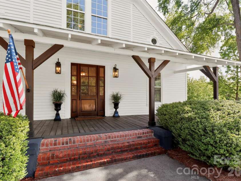 604 Ferguson Ridge Road, Gastonia, NC 28052.  MLS# CAR4374772, YatesRealty ID 24844. 