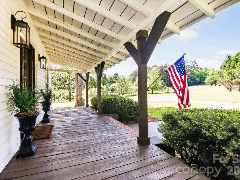 604 Ferguson Ridge Road, Gastonia, NC 28052.  MLS# CAR4374772, YatesRealty ID 24844. 