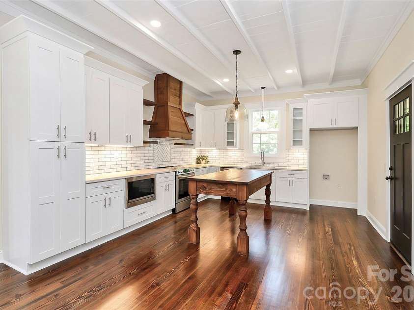 604 Ferguson Ridge Road, Gastonia, NC 28052.  MLS# CAR4374772, YatesRealty ID 24844. 