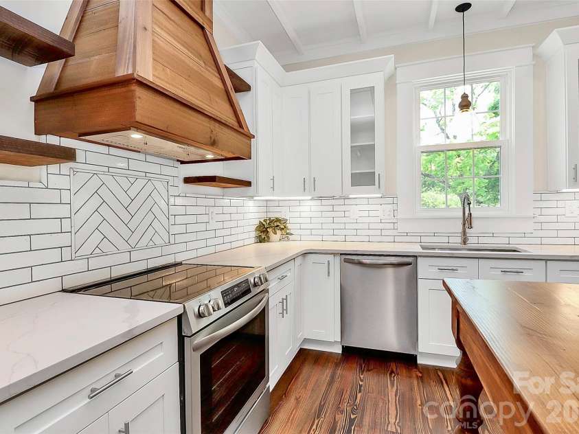 604 Ferguson Ridge Road, Gastonia, NC 28052.  MLS# CAR4374772, YatesRealty ID 24844. 