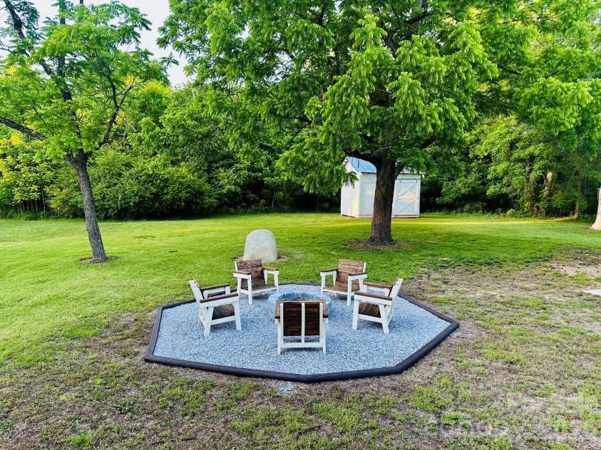 604 Ferguson Ridge Road, Gastonia, NC 28052.  MLS# CAR4374772, YatesRealty ID 24844. 