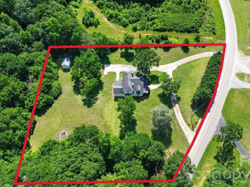 604 Ferguson Ridge Road, Gastonia, NC 28052.  MLS# CAR4374772, YatesRealty ID 24844. 