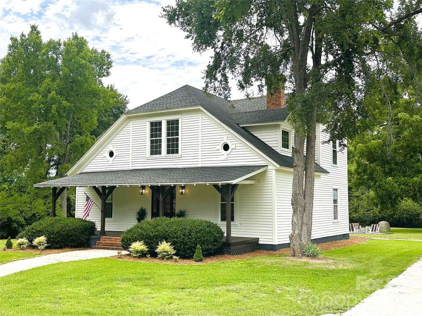 604 Ferguson Ridge Road, Gastonia, NC 28052.  MLS# CAR4374772, YatesRealty ID 24844. 